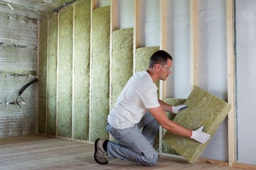insulating-wall-in-home